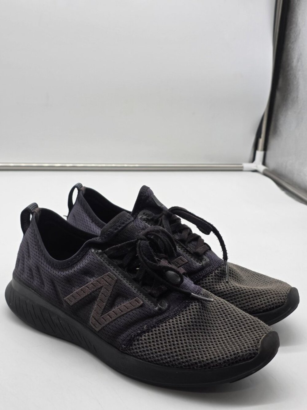 New Balance FuelCore Coast Shoes Womens Size 8 Gray Low Top Running Sneakers